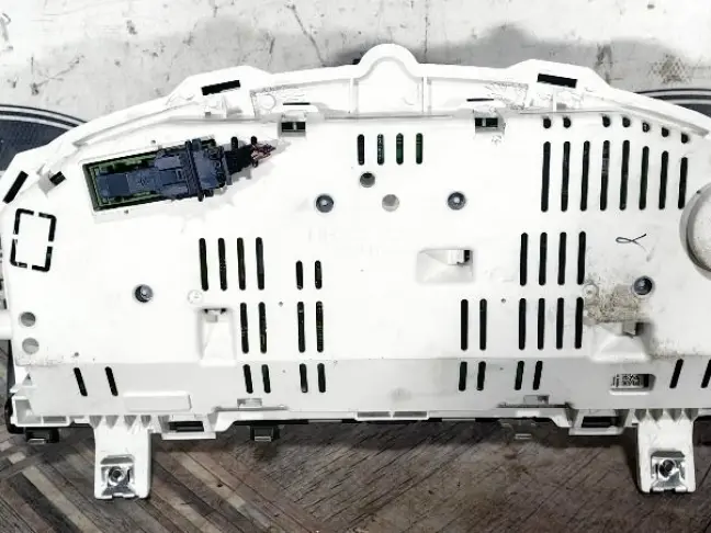 Панель приборов Land Rover Freelander 2 2.2 L359