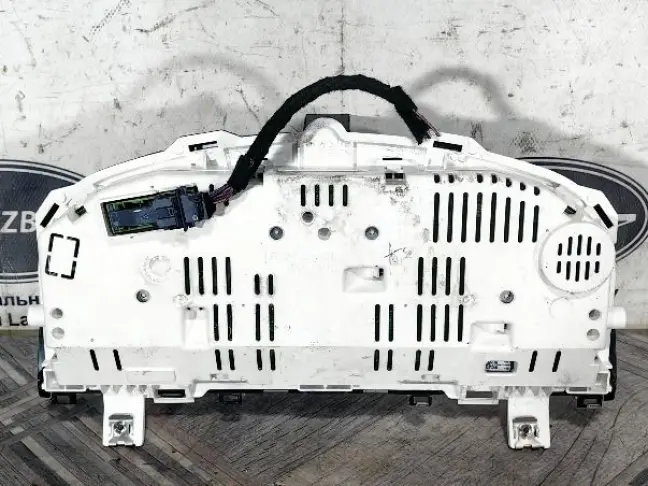 Панель приборов Land Rover Freelander 2 2.2 L359