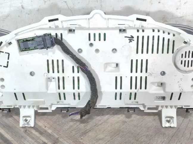 Панель приборов Land Rover Freelander 2 2.2 L359