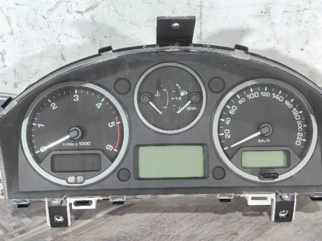Панель приборов Land Rover Freelander 2 2.2 L359