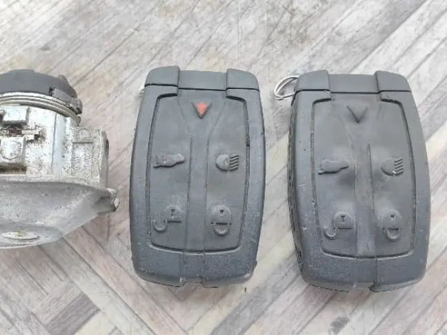 Ключ зажигания 2 шт Land Rover Freelander 2 2.2