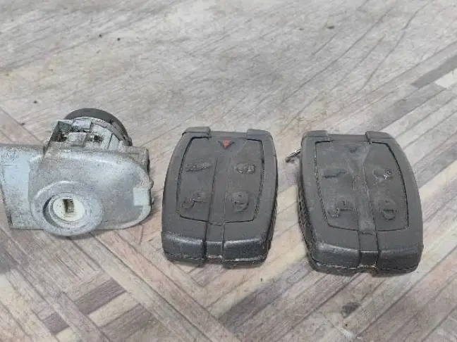 Ключ зажигания 2 шт Land Rover Freelander 2 2.2