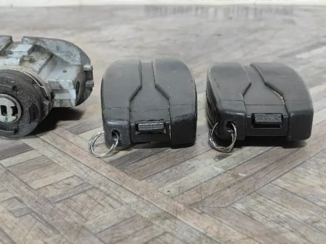 Ключ зажигания 2 шт Land Rover Freelander 2 2.2