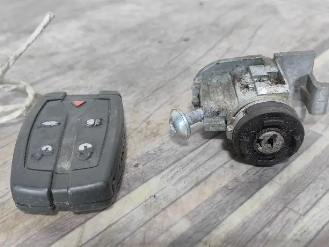 Ключ зажигания Land Rover Freelander 2 2.2