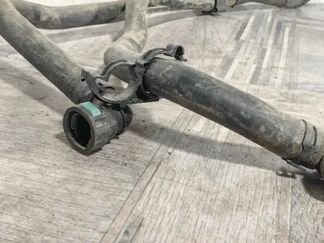 Патрубок охлаждения Range Rover Sport 4.4 448PN