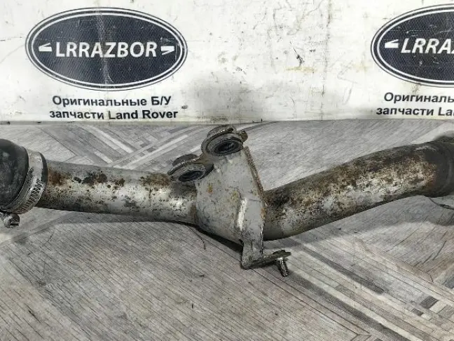 Патрубок турбины левый Range Rover L320 3.6