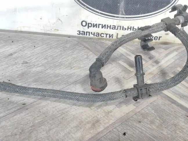 Трубка топливная обратка  Range Rover Sport 3.0