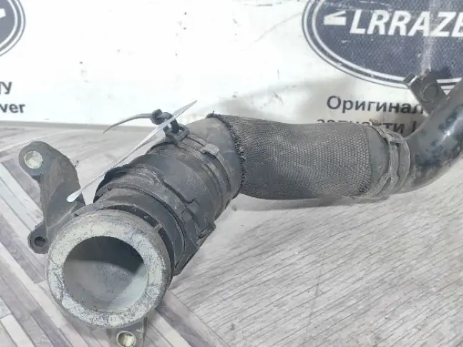 Патрубок охлаждения от блока Range Rover Sport 3.0