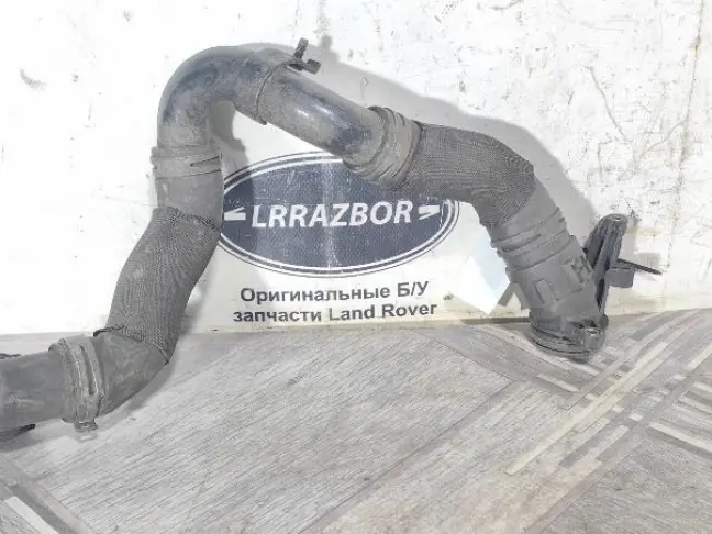 Патрубок охлаждения от блока Range Rover Sport 3.0