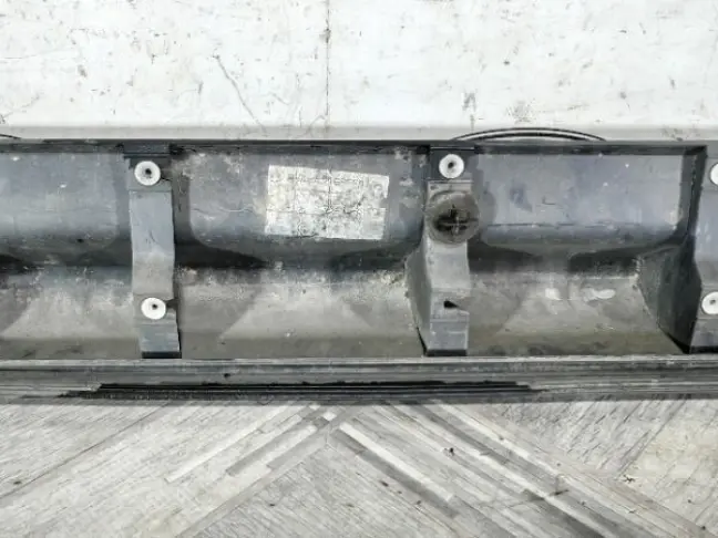 Молдинг передний левый  Range Rover Sport L320