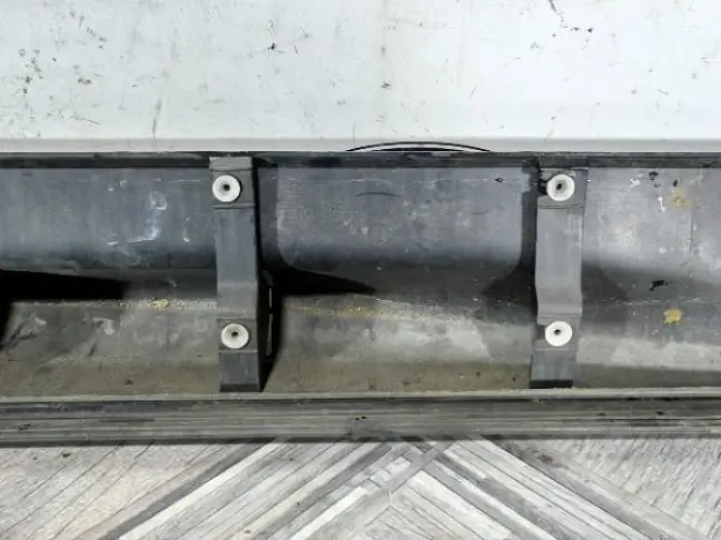 Молдинг передний левый  Range Rover Sport L320