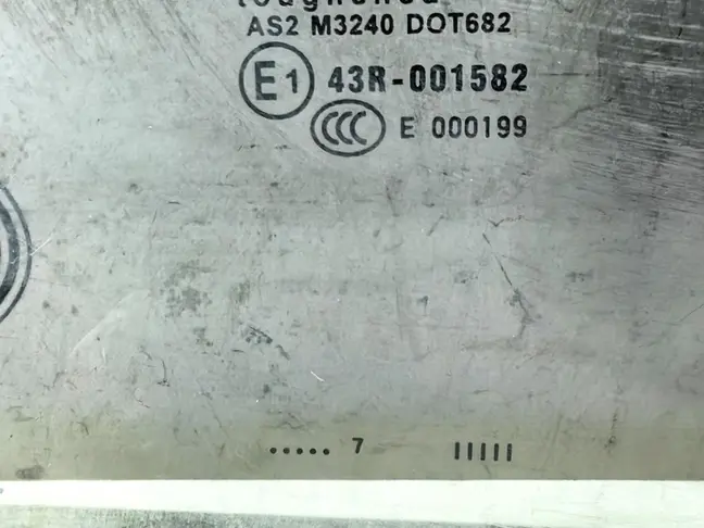 Стекло двери зад левое Land Rover Freelander 2