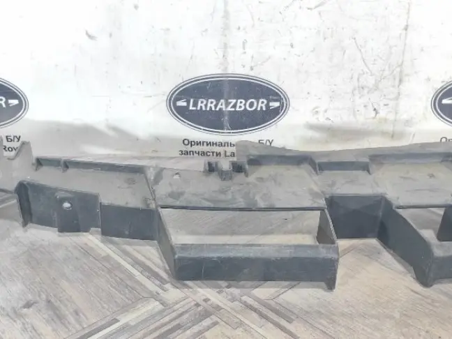 Кронштейн бампера правый Range Rover Sport L320