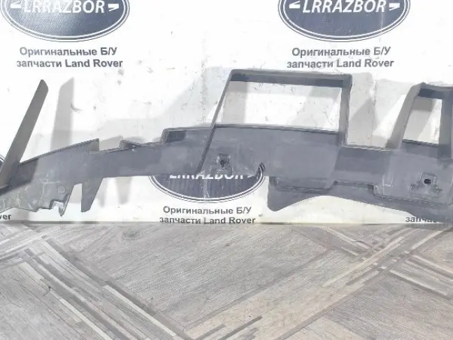 Кронштейн бампера правый Range Rover Sport L320