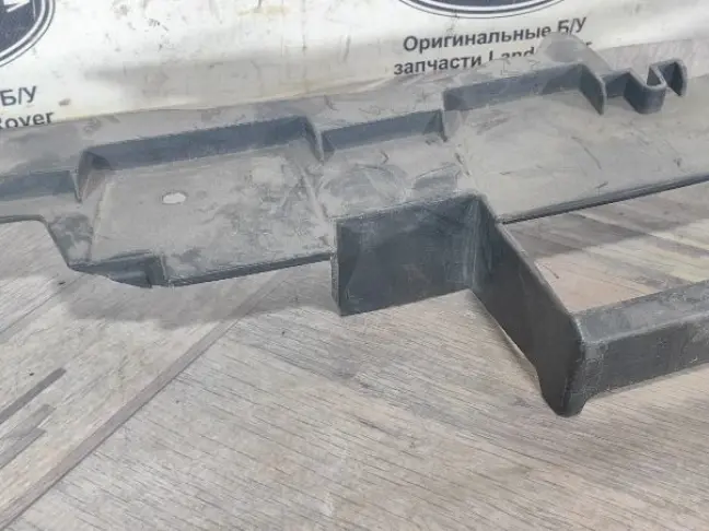 Кронштейн бампера левый Range Rover Sport L320
