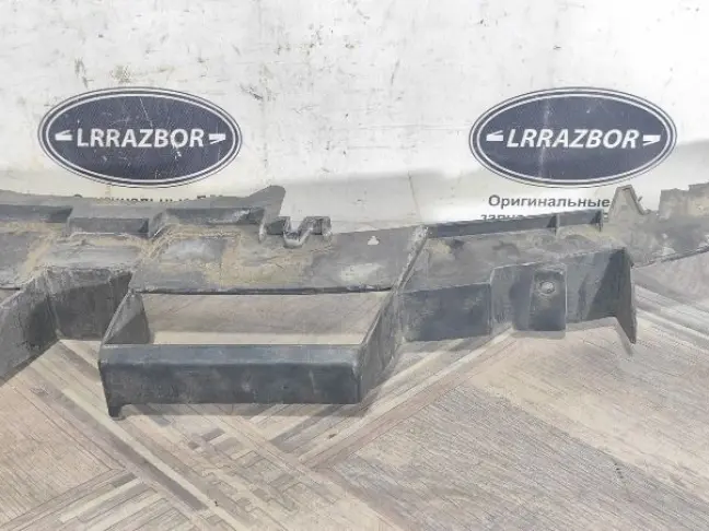 Кронштейн бампера левый Range Rover Sport L320