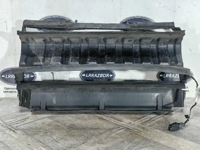 Диффузор центральный Range Rover L320 05-09