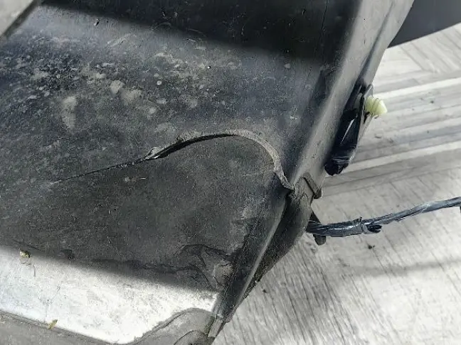 Диффузор центральный Range Rover L320 05-09