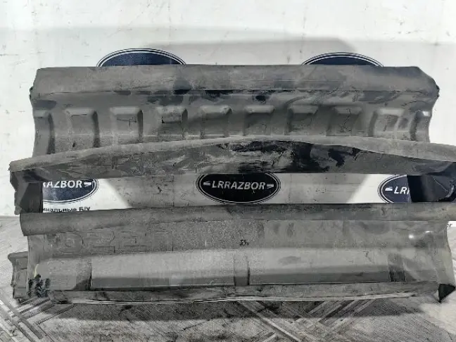 Диффузор центральный Range Rover L320 05-09