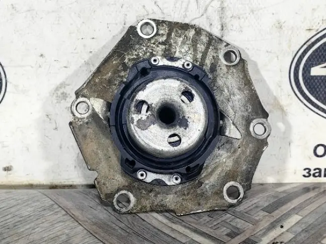 Помпа охлаждения Land Rover Freelander 2 3.2