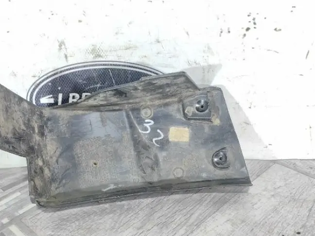 Молдинг крыла левый Land Rover Freelander 2 2.2