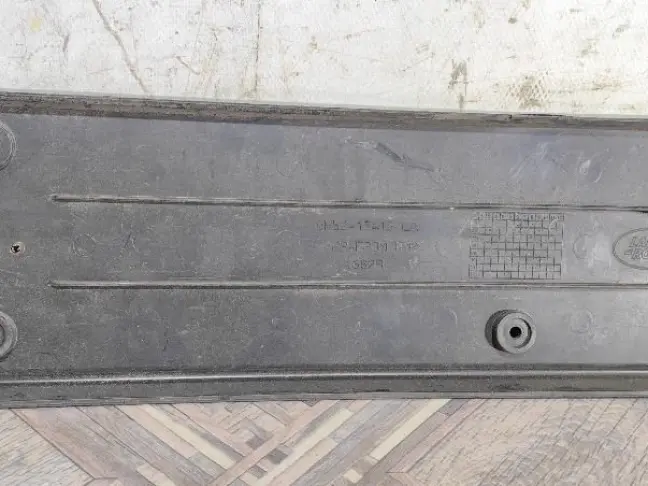 Площадка под номер Land Rover Freelander 2 L359