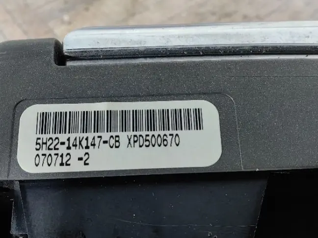 Кнопки руля Land Rover Freelander 2 2.2 L359