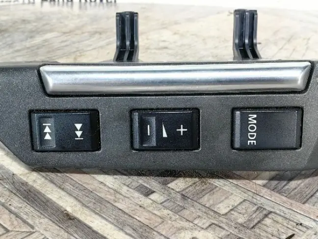 Кнопки руля Land Rover Freelander 2 2.2 L359