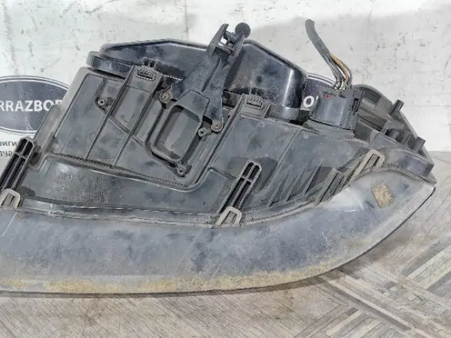 Фара правая галоген Land Rover Freelander 2 2.2