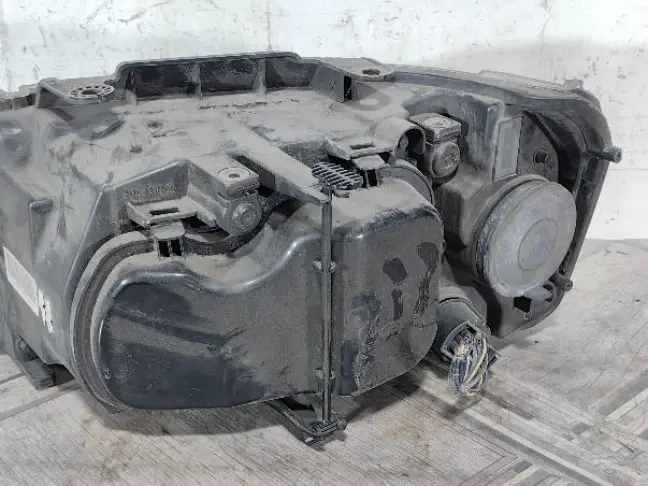 Фара правая галоген Land Rover Freelander 2 2.2