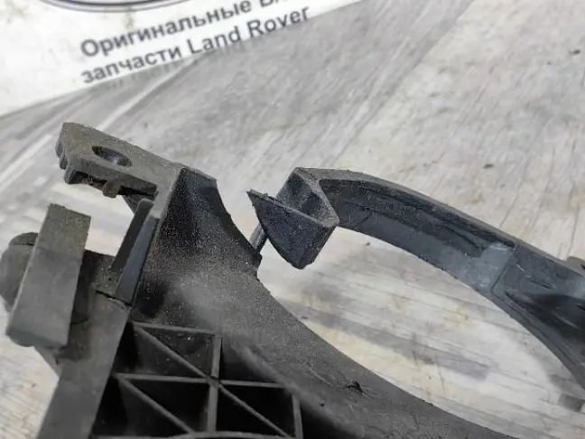 Крышка ГРМ Land Rover Freelander 2 L359 2.2