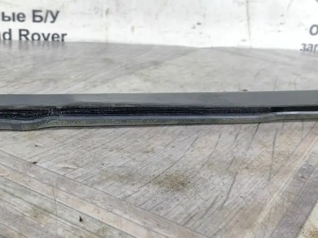 Молдинг стекла правый Land Rover Freelander 2 2.2