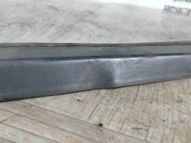 Молдинг стекла правый Land Rover Freelander 2 2.2