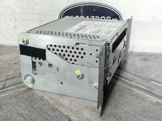 Магнитола мультимедия Land Rover Freelander 2 2.2