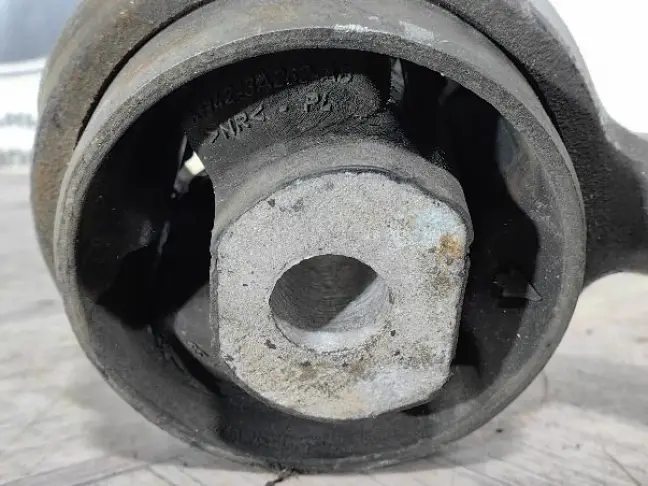 Рычаг передний нижний правый Range Rover L322