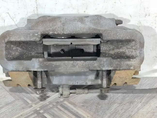 Суппорт правый передний Range Rover 3 L322 4 порш