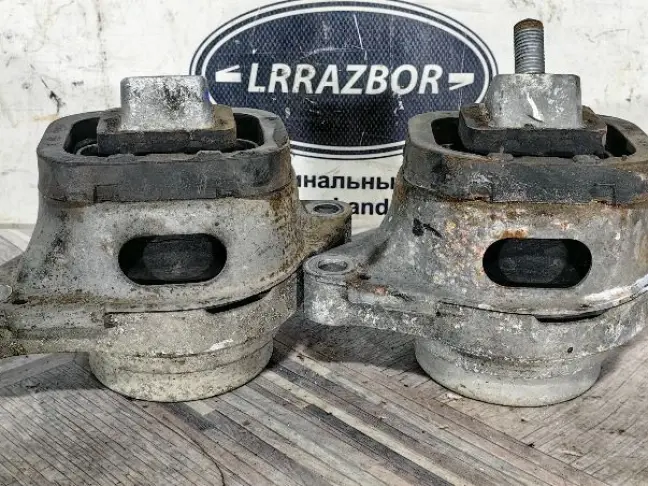 Опора подушка ДВС пара Range Rover 3 L322 4.2