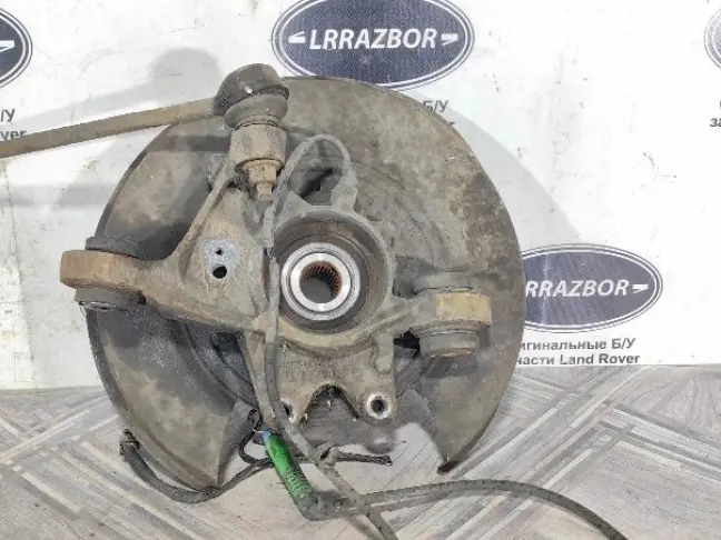 Кулак задний левый Range Rover L322 02-09