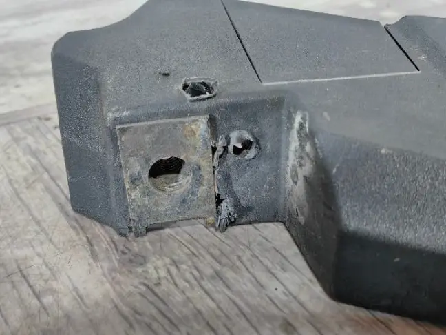 Кронштейн фары правый Range Rover L322