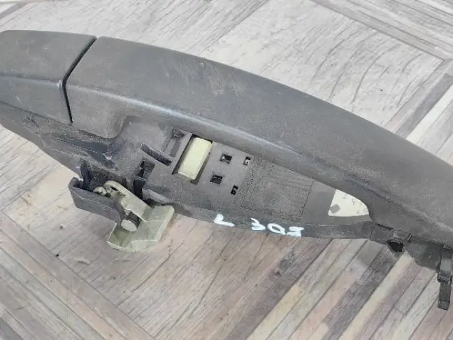 Ручка задняя левая Land Rover Freelander 2 L359