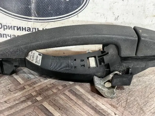 Ручка передняя правая Land Rover Freelander 2 L359