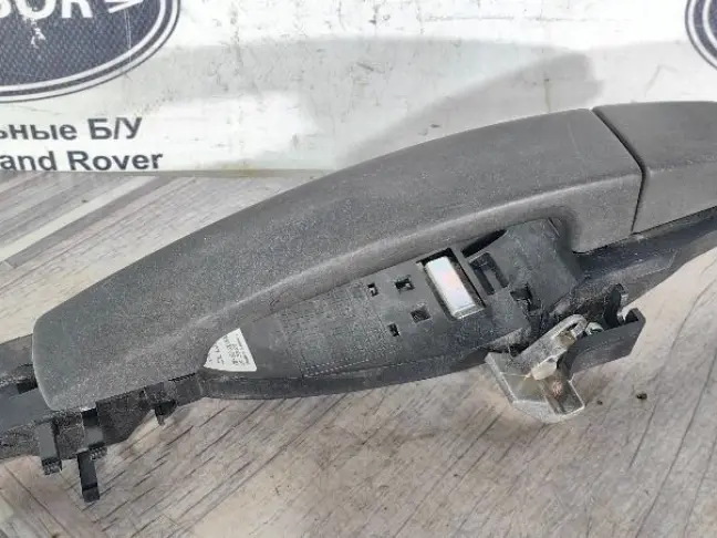 Ручка передняя правая Land Rover Freelander 2 L359