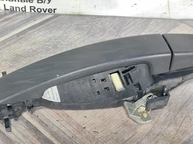 Ручка передняя правая Land Rover Freelander 2 L359