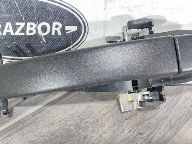 Ручка передняя правая Land Rover Freelander 2 L359