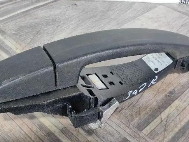 Ручка задняя правая Land Rover Freelander 2 L359