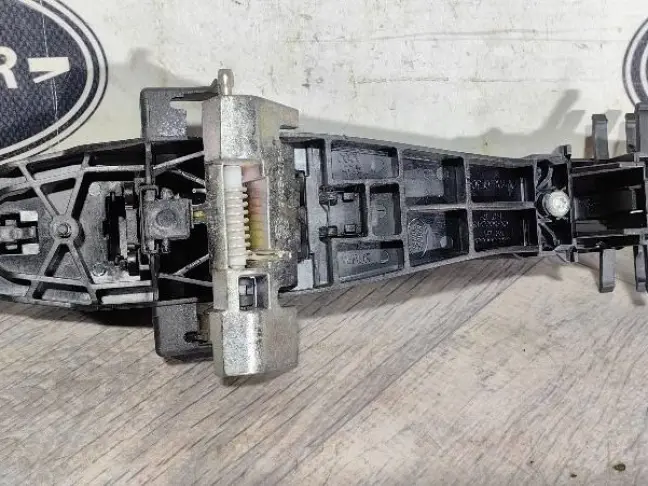 Ручка задняя правая Land Rover Freelander 2 L359