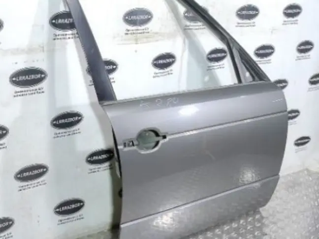 Дверь передняя правая Range Rover L322 2002-2012