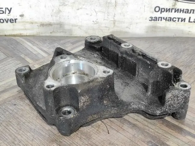 Кронштейн вентилятора Range Rover 4.2 Supercharged