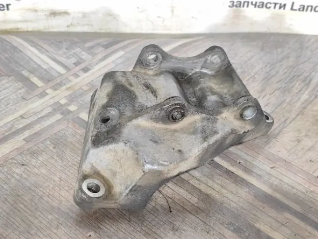 Кронштейн насоса ГУР Range Rover 3 L322 05-09 4.2