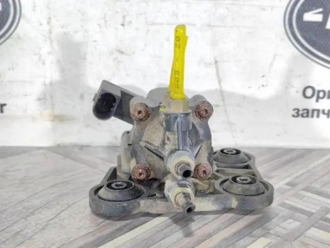 Блок клапанов подвески задний Range Rover L322